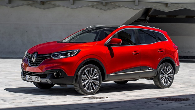 Διατίθεται με ένα κινητήρα βενζίνης και δύο diesel, ως προσθιοκίνητο και τετρακίνητο