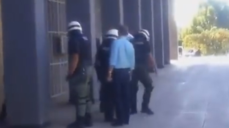 Θεσσαλονίκη: Ζητούν την αθώωση του 23χρονου που συνελήφθη στα επεισόδια κατά των πλειστηριασμών