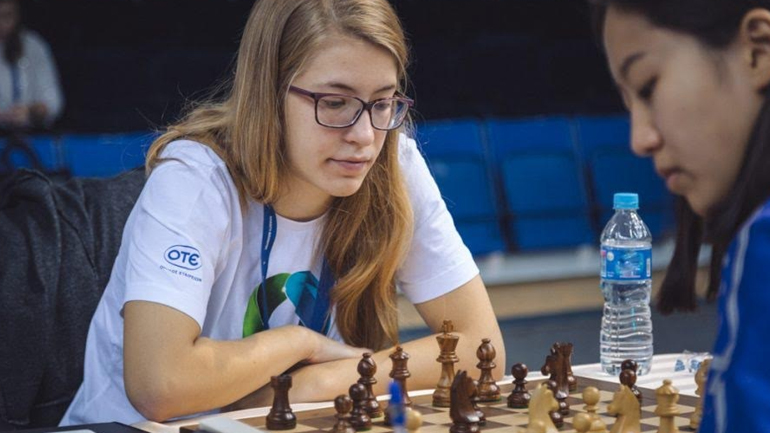 Τιμητική διάκριση από τον δήμο Καβάλας στη Σταυρούλα Τσολακίδου