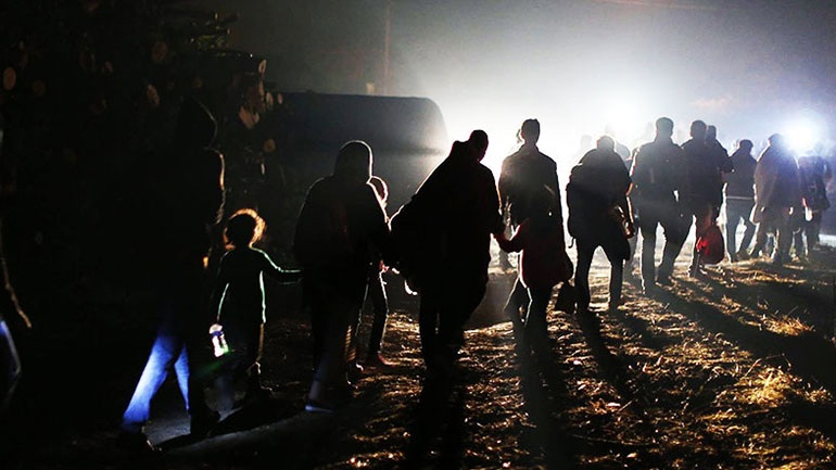 Γερμανία: Ο Τόμας ντε Μεζιέρ ζητά παράταση των συνοριακών ελέγχων εντός της Σένγκεν