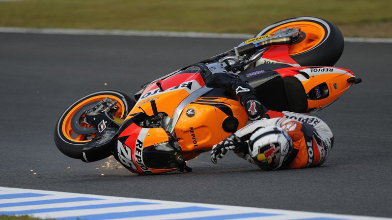 Στο χειρουργείο ο Pedrosa έπειτα από πτώση Στο χειρουργείο ο Pedrosa έπειτα από πτώση