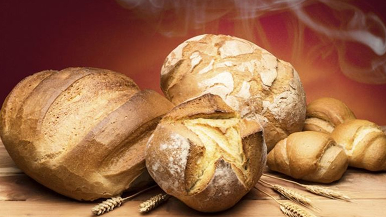 Έξυπνα tips για να παραμένει φρέσκο το ψωμί