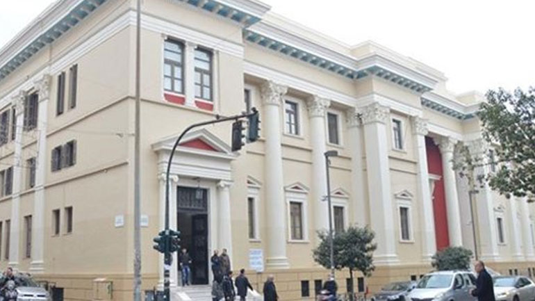 Πάτρα: Στον ανακριτή ο συμβολαιογράφος για εμπλοκή σε παράνομες αναγνωρίσεις βρεφών