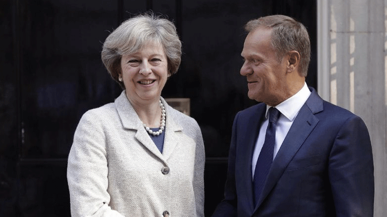 Η απάντηση της Τερέζα Μέι στον Τουσκ: Η Βρετανία είναι αποφασισμένη να εγκαταλείψει την ΕΕ