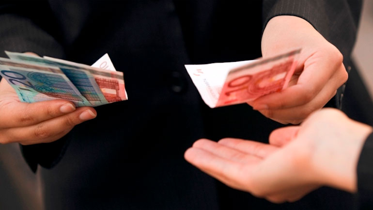 Ηλεία: Επιτήδειοι εξαπάτησαν ηλικιωμένη για 1.200 ευρώ