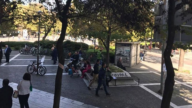 Απείλησε γυναίκα με μαχαίρι στην κεντρική πλατεία της Λάρισας