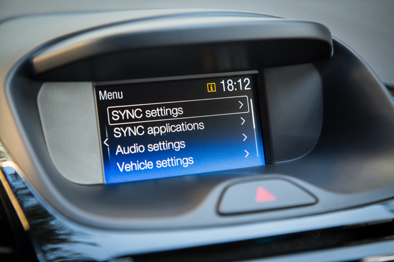 Χρήσιμες πληροφορίες στην οθόνη που βρίσκεται στην κεντρική κονσόλα...