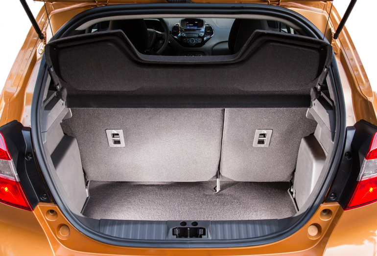 Χώρος αποσκευών 270 λίτρων...