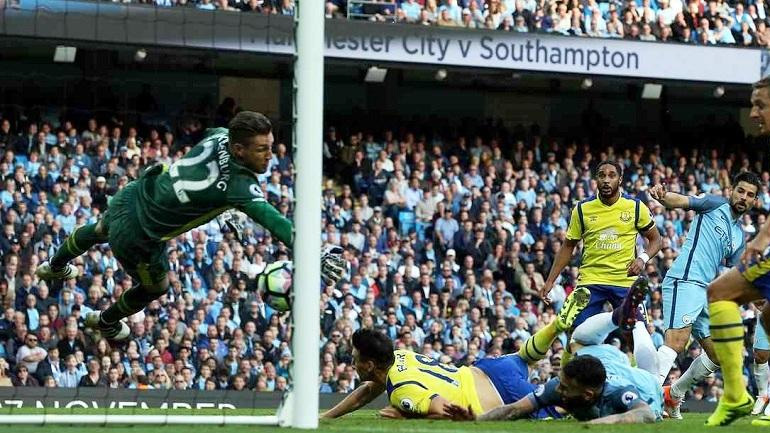 Κορυφή για δύο στην Πρέμιερ Λιγκ