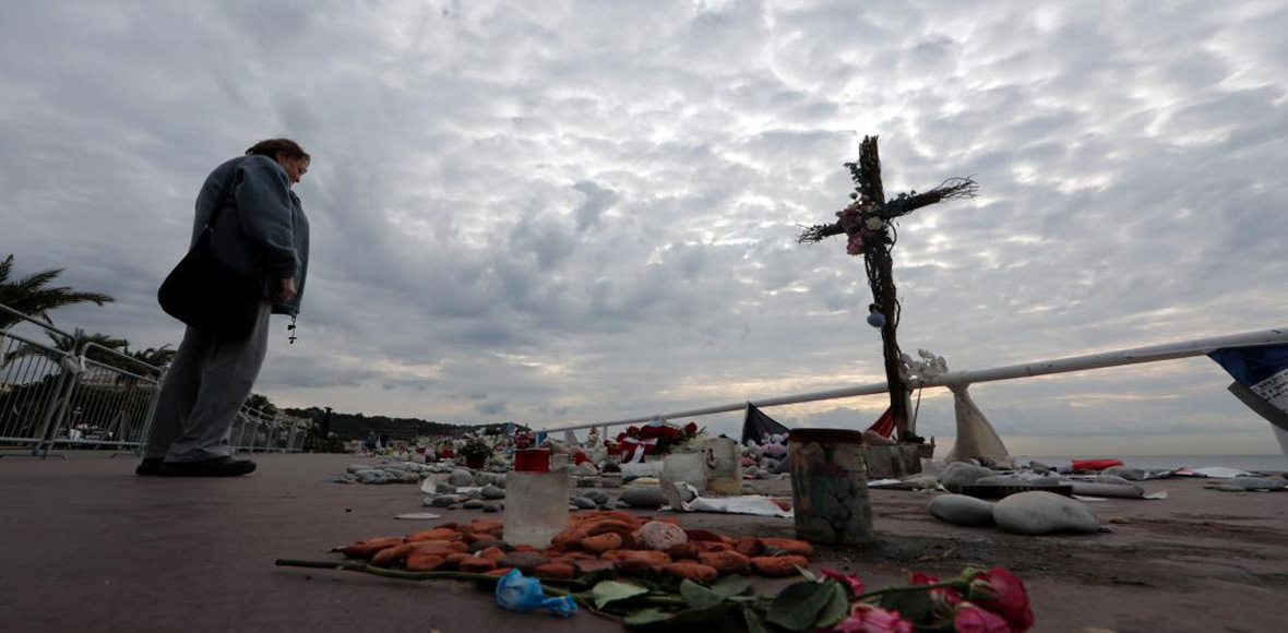 Η Νίκαια θυμάται τους νεκρούς της
