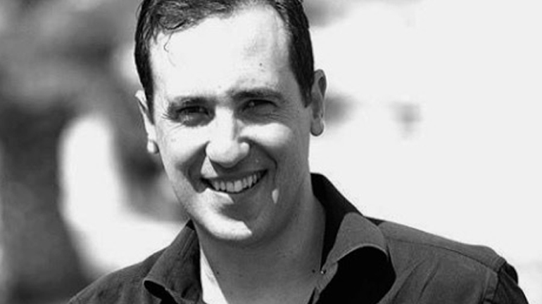 Ο Παναγιώτης Λάλεζας στη μουσική σκηνή Σφίγγα