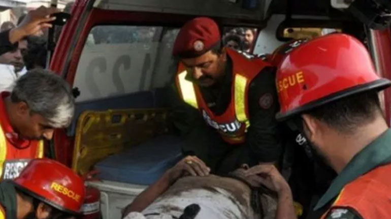 Τουλάχιστον 30 νεκροί σε σύγκρουση λεωφορείων στο Πακιστάν