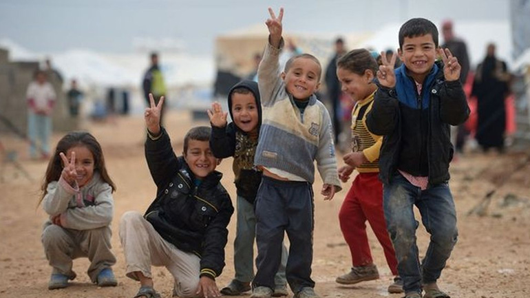 Μαθητές των Γρεβενών πήραν πρωτοβουλία: Συλλογή ρούχων για πρόσφυγες