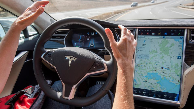 Αντιπαράθεση Γερμανίας-Tesla για το «Autopilot»
