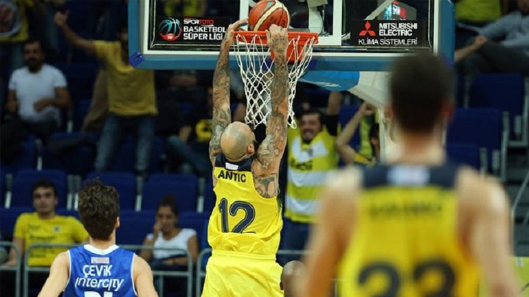 Η ατάκα Άντιτς για τον εαυτό του: «Ο γέρος μπορεί ακόμα να καρφώσει»!