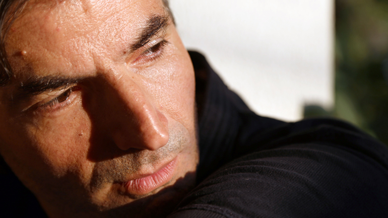 «Θες να Παίξουμε;» Το νέο βιβλίο του Νίκου Μιχαλόπουλου