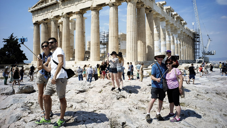 Προβοκάρει η «Sun»: Πόσο ασφαλής είναι η Ελλάδα;