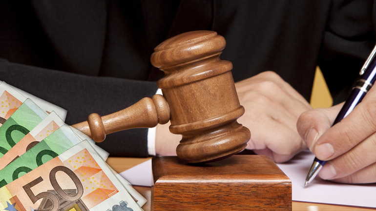 Μπαράζ κατασχέσεων