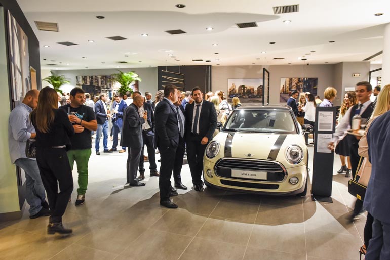 Ευχάριστος χώρος για να επιλέξεις το νέο σου αυτοκίνητο...