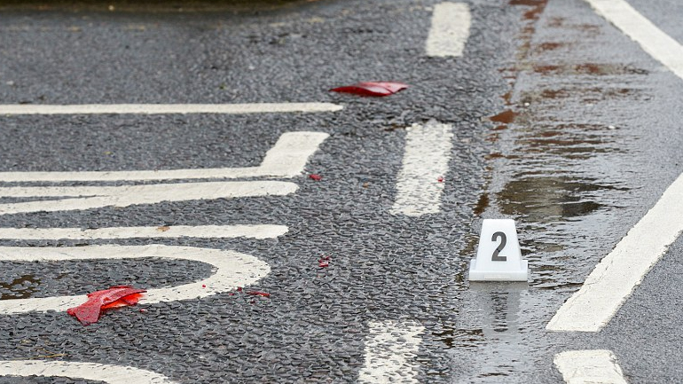 Αυτοκίνητο «καρφώθηκε» σε περίφραξη – Νεκρός ο οδηγός