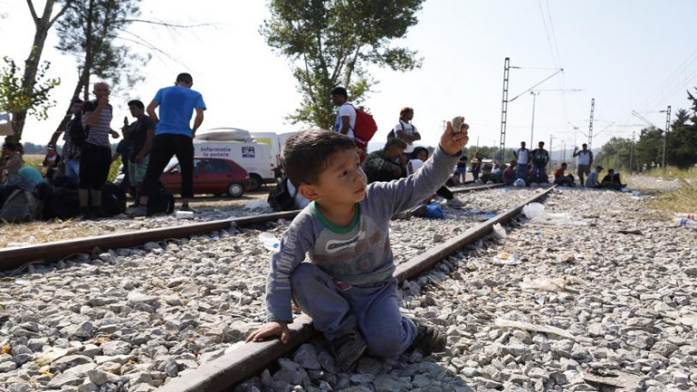 Ο Μουζάλας ζητάει από τον Σουλτς να αναλάβει ενεργό ρόλο το Ε.Κ. για το προσφυγικό