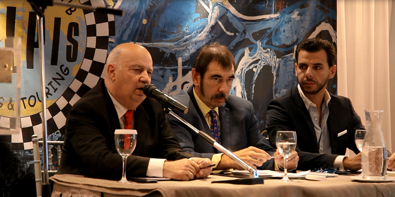 Από αριστερά Γιώργος Λυμπεράκης, Θανάσης Παπαθεοδώρου και Βασίλης Αποστολόπουλος (και οι τρεις είναι ιδρυτικά μέλη)