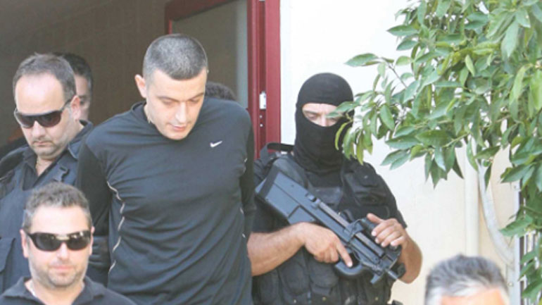 Δρακόντεια μέτρα ασφαλείας για τον Αλκέτ Ριζάι