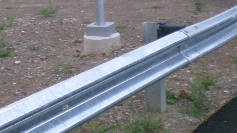 Κρήτη: Θα τοποθετηθούν στηθαία ασφαλείας στη Χερσόνησο