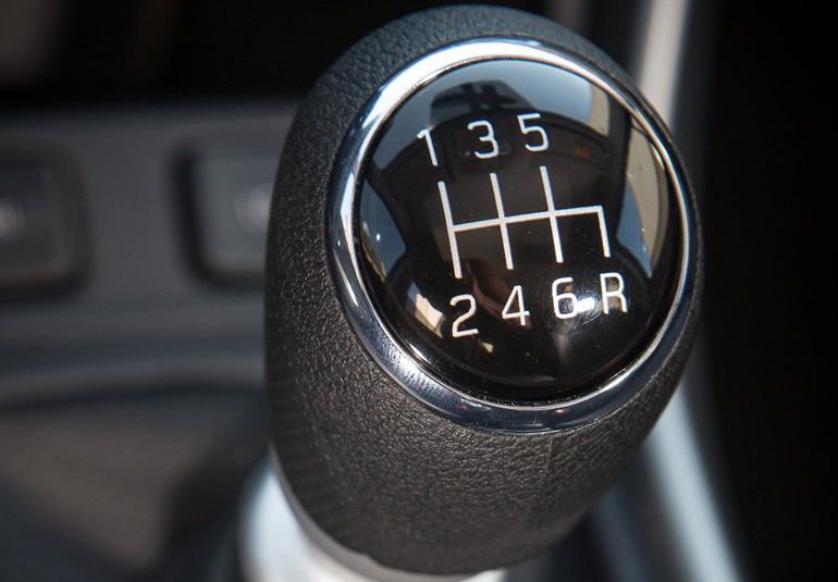 Μηχανικό κιβώτιο 6 σχέσεων... Υπάρχει διαθέσιμο και αυτόματο...