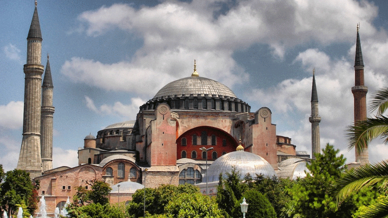 Το καθεστώς Ερντογάν διόρισε μόνιμο ιμάμη στην Αγιά Σοφιά Το καθεστώς Ερντογάν διόρισε μόνιμο ιμάμη στην Αγιά Σοφιά