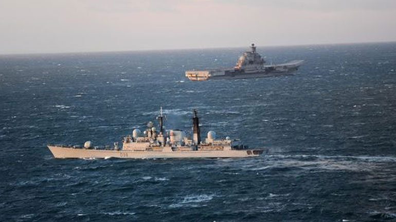 Ρωσικά πολεμικά διασχίζουν τη Μάγχη