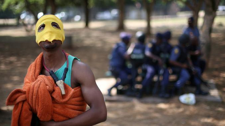 Νότια Αφρική: Νεκρός έπεσε ηγέτης φοιτητικής οργάνωσης σε διαδήλωση