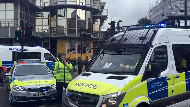 Βρετανία: Συνελήφθη 19χρονος που φέρεται να σχεδίαζε τρομοκρατικές επιθέσεις