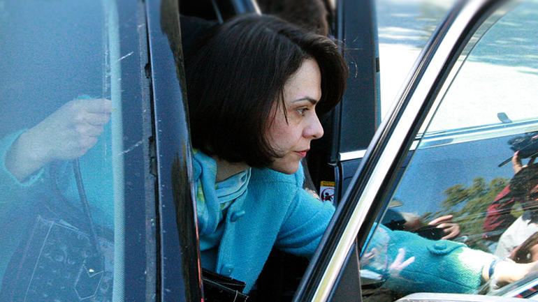 Όλα τα χαρτιά στο τραπέζι