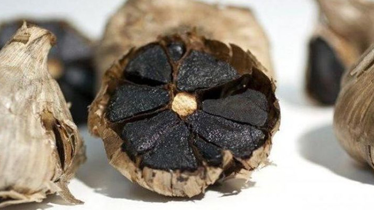 Μαύρο σκόρδο: Δεν το γνωρίζουμε αλλά τα οφέλη του είναι πολλά