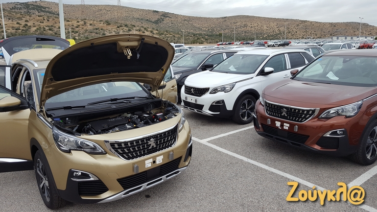 Διαθέσιμο και με κινητήρα βενζίνης 1.200 κ.εκ. με 130 ίππους...