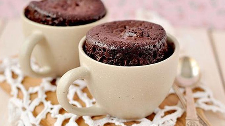 Φτιάξτε λαχταριστό σουφλέ σοκολάτας σε 10 μόνο λεπτά!