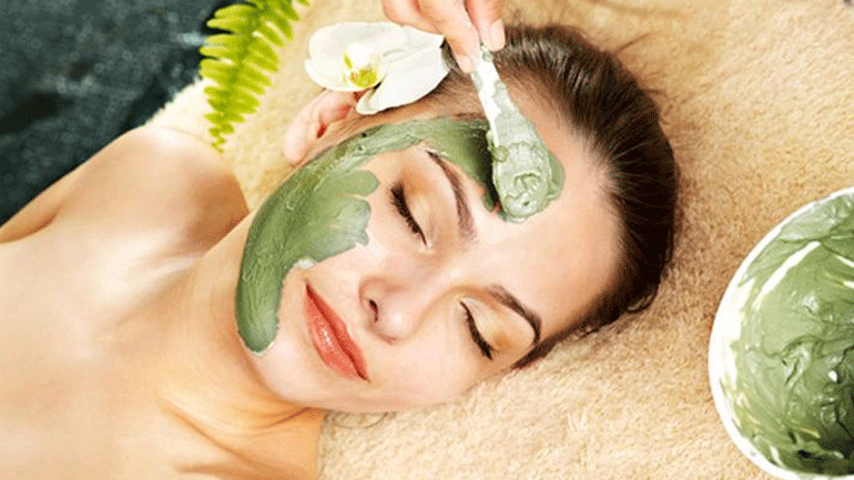 Μάσκες ομορφιάς με άργιλο για λεία επιδερμίδα