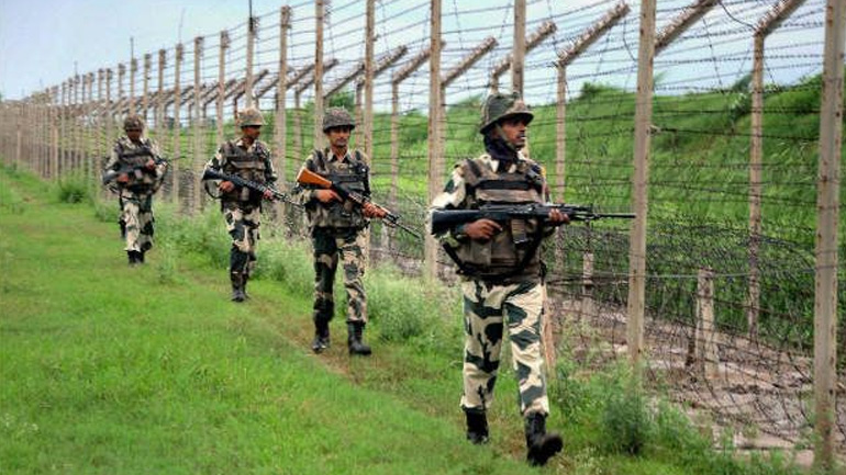 Νεκροί και τραυματίες από ανταλλαγή πυροβολισμών στη γραμμή ελέγχου του Κασμίρ Νεκροί και τραυματίες από ανταλλαγή πυροβολισμών στη γραμμή ελέγχου του Κασμίρ