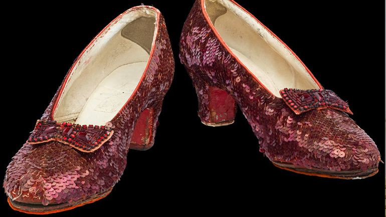 «Σώθηκαν» τα ρουμπινένια γοβάκια της Ντόροθι