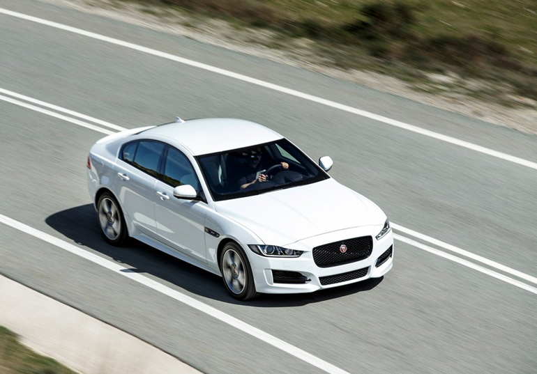 Σπορ σχεδίαση για την Jaguar XE...