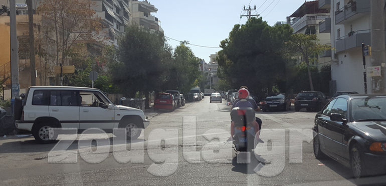 Ας σκεφτεί ο συγκεκριμένος αναβάτης τι θα μπορούσε να συμβεί αν ο οδηγός του SUV δεν έκοβε ταχύτητα....