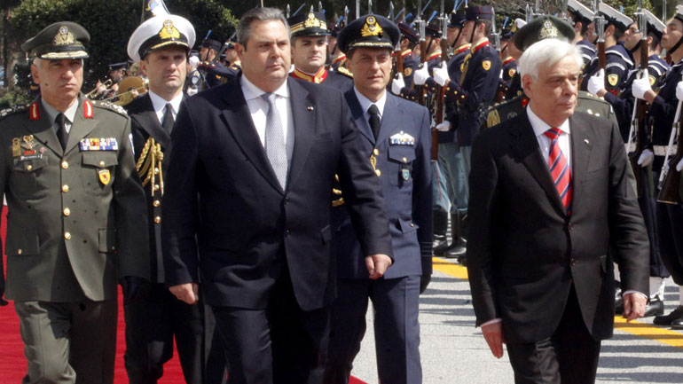 Aπαλλάσσονται οι τιμωρημένοι στις Ένοπλες Δυνάμεις με απόφαση Παυλόπουλου