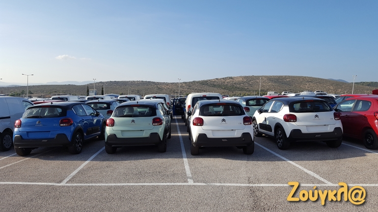 Tο Citroen C3 από πίσω...