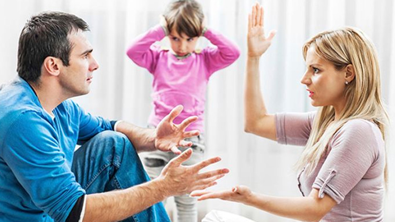 Πώς επηρεάζουν οι οικογενειακοί καβγάδες την ψυχολογία των παιδιών;