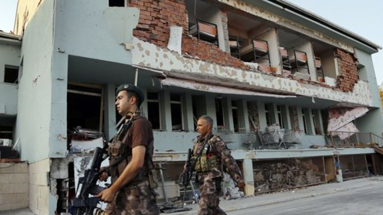 Τουρκία: Αναζωπύρωση της βίας στο νοτιοανατολικό τμήμα της χώρας μετά τη σύλληψη δύο δημάρχων- 10 νεκροί