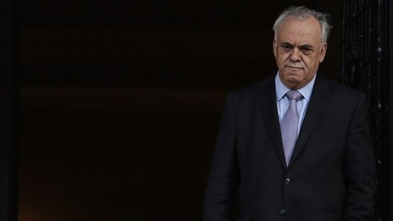 Δύσκολες ώρες για τον Γιάννη Δραγασάκη