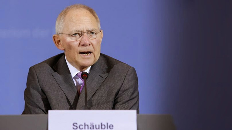 Δημοσιονομική εποπτεία από τον ESM προτείνει ο Σόιμπλε