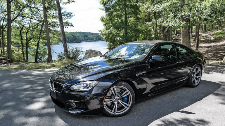 Η BMW ανακαλεί 136.000 οχήματα λόγω προβλήματος στην αντλία καυσίμων