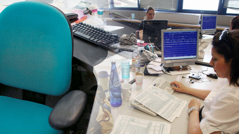 Ανατροπές στο Δημόσιο Ανατροπές στο Δημόσιο